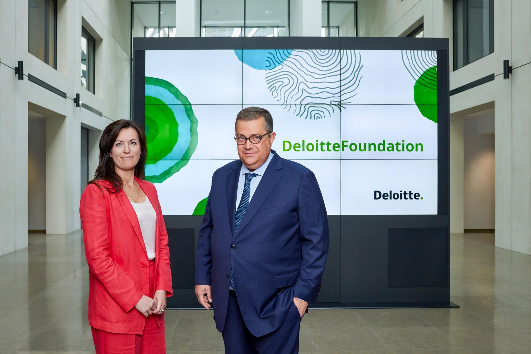 Deloitte Foundation par Eric DEVILLET Photographe Professionnel Portrait Corporate Politique Finance Luxembourg Belgique France